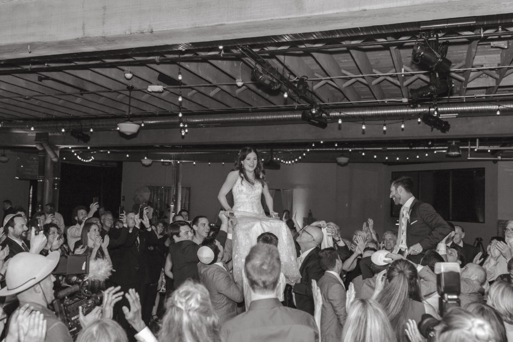 wedding reception dance party at castaway in portland